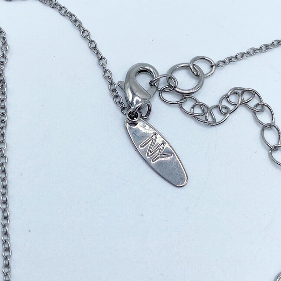 New York & Company Silver Tone Pave Rhinestone Bow Pendant Necklace Adorable 18" - Picture 4 of 6